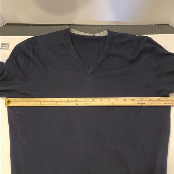 Massimo Dutti Black V-Neck Sweater Classic Design - Picture 4 of 7